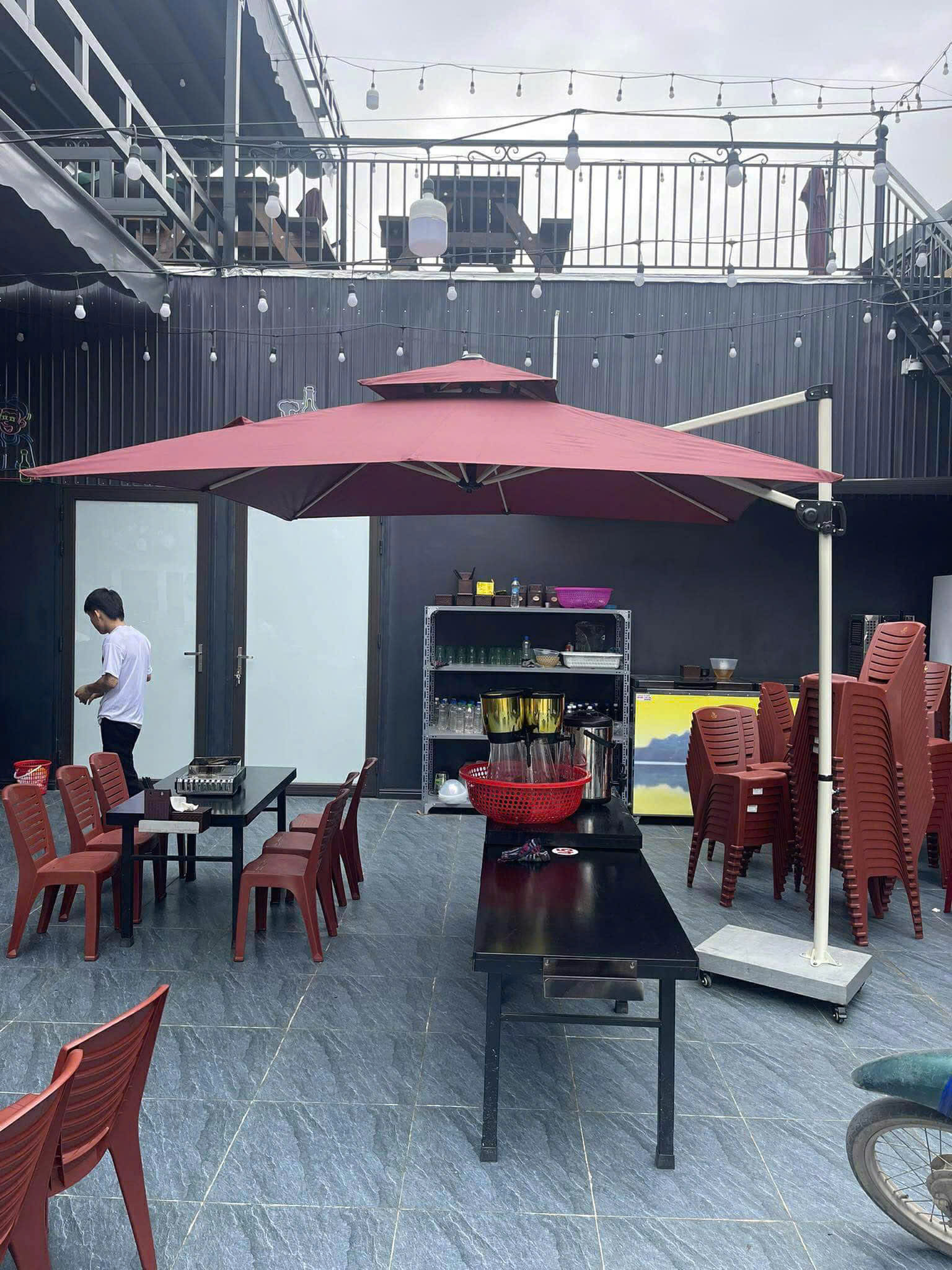 Ô dù lệch tâm vuông 2,5m ở Thanh Hoá