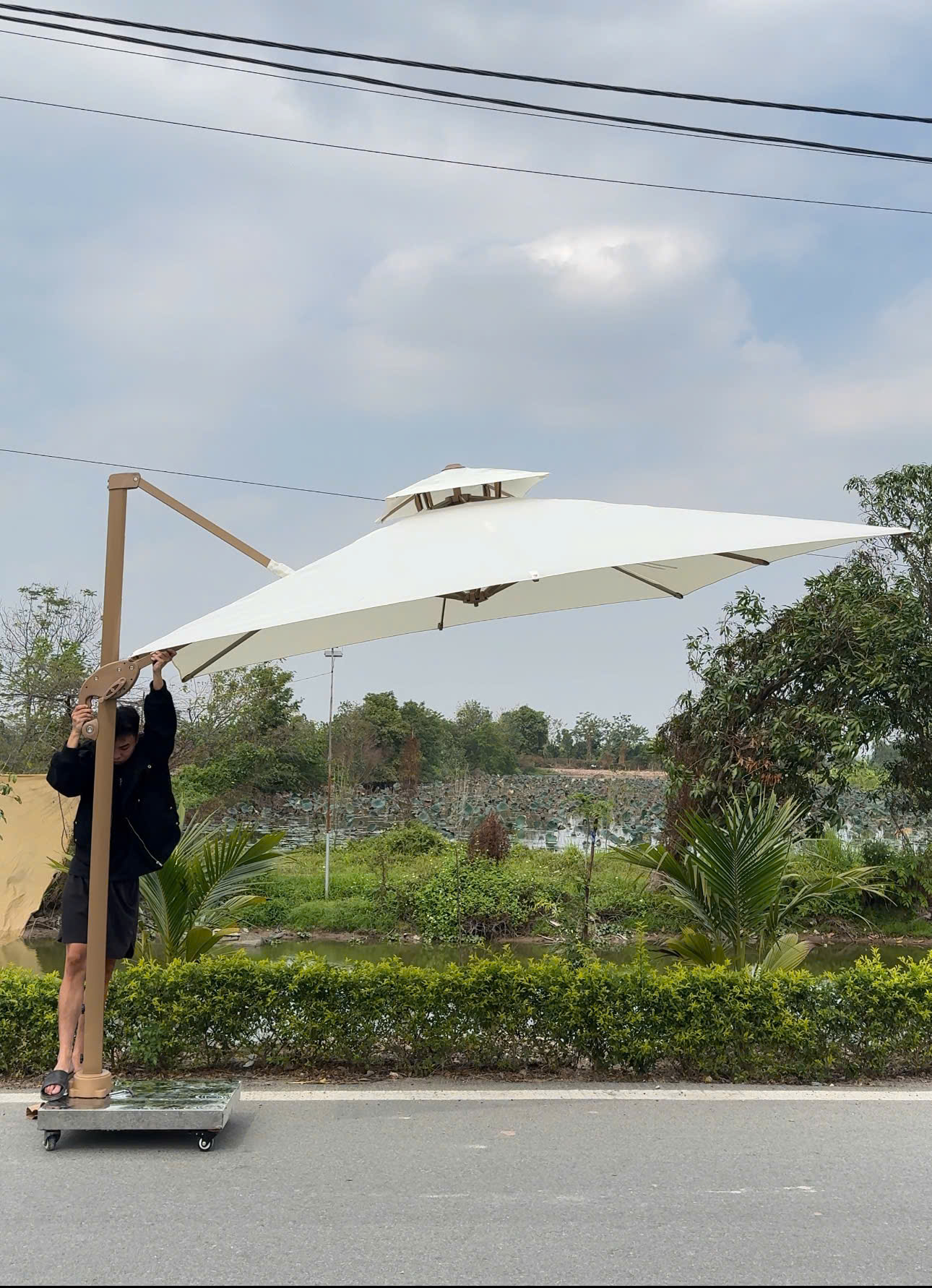 Ô dù lệch tâm vuông 3m ở Thanh Hoá