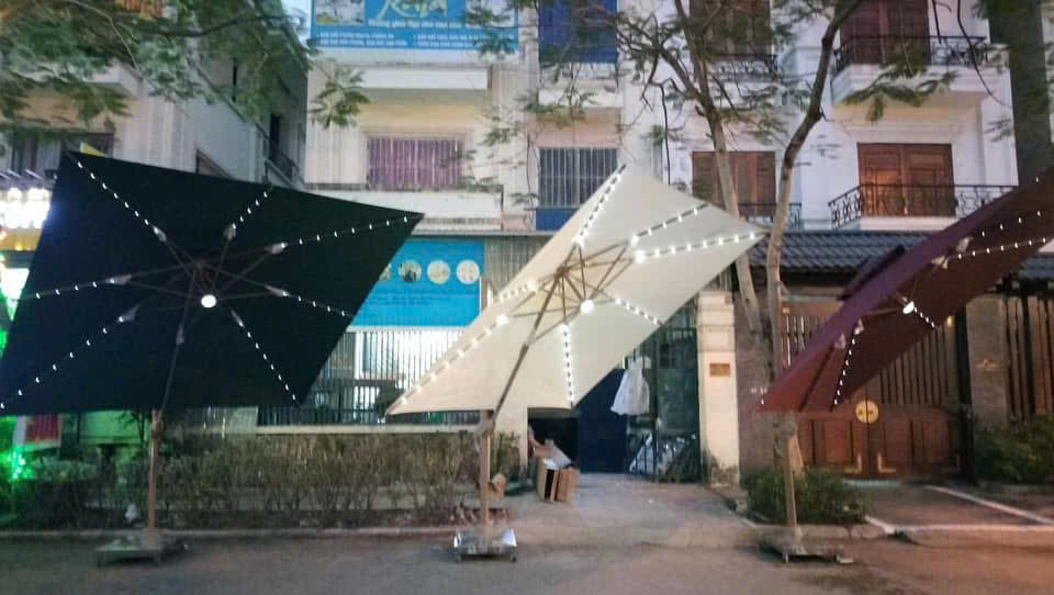 Dù lệch tâm cao cấp có đèn LED ở Thanh Hoá