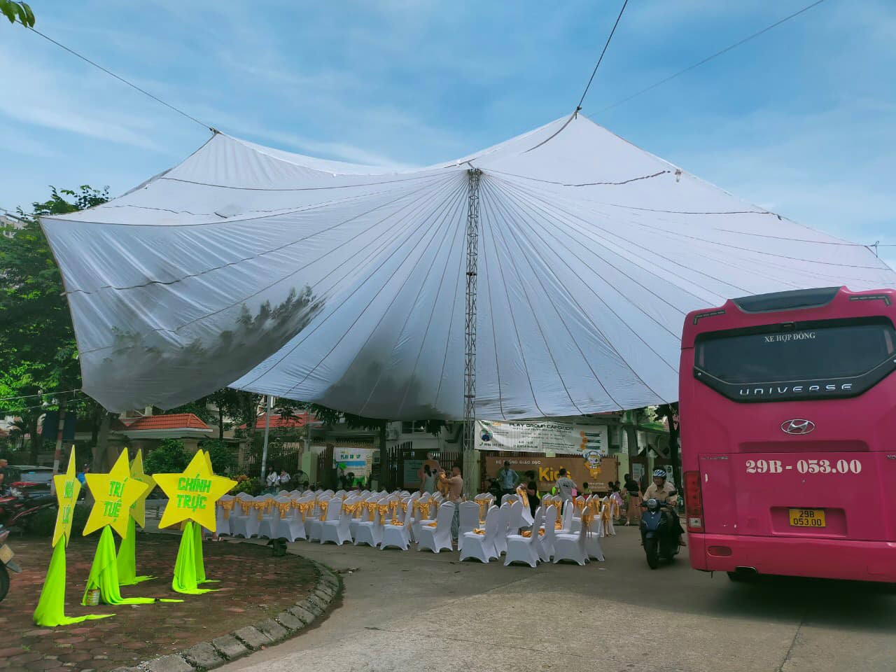 Dù che nắng sự kiện sân trường học ở Tây Ninh Dù che nắng sự kiện sân trường học ở Tây Ninh