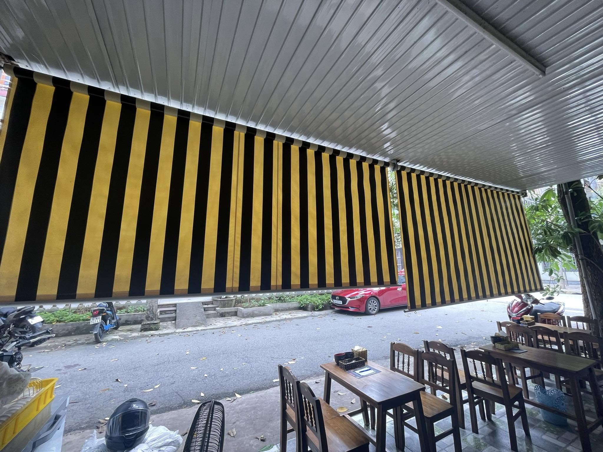 Bạt che nắng tự cuốn ở tphcm
