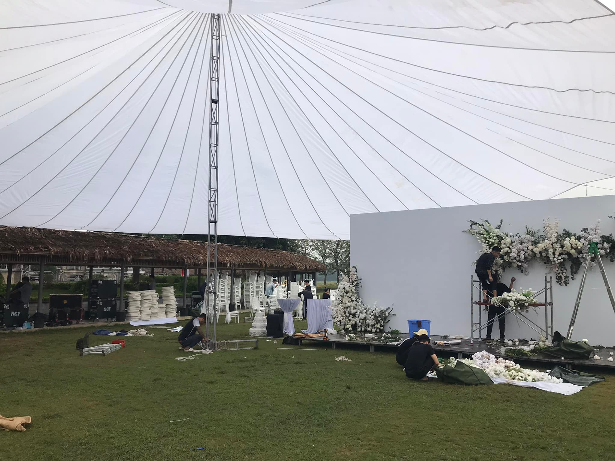 Dù che nắng sự kiện sân trường học ở Đồng Nai Dù che nắng sự kiện sân trường học ở Đồng Nai