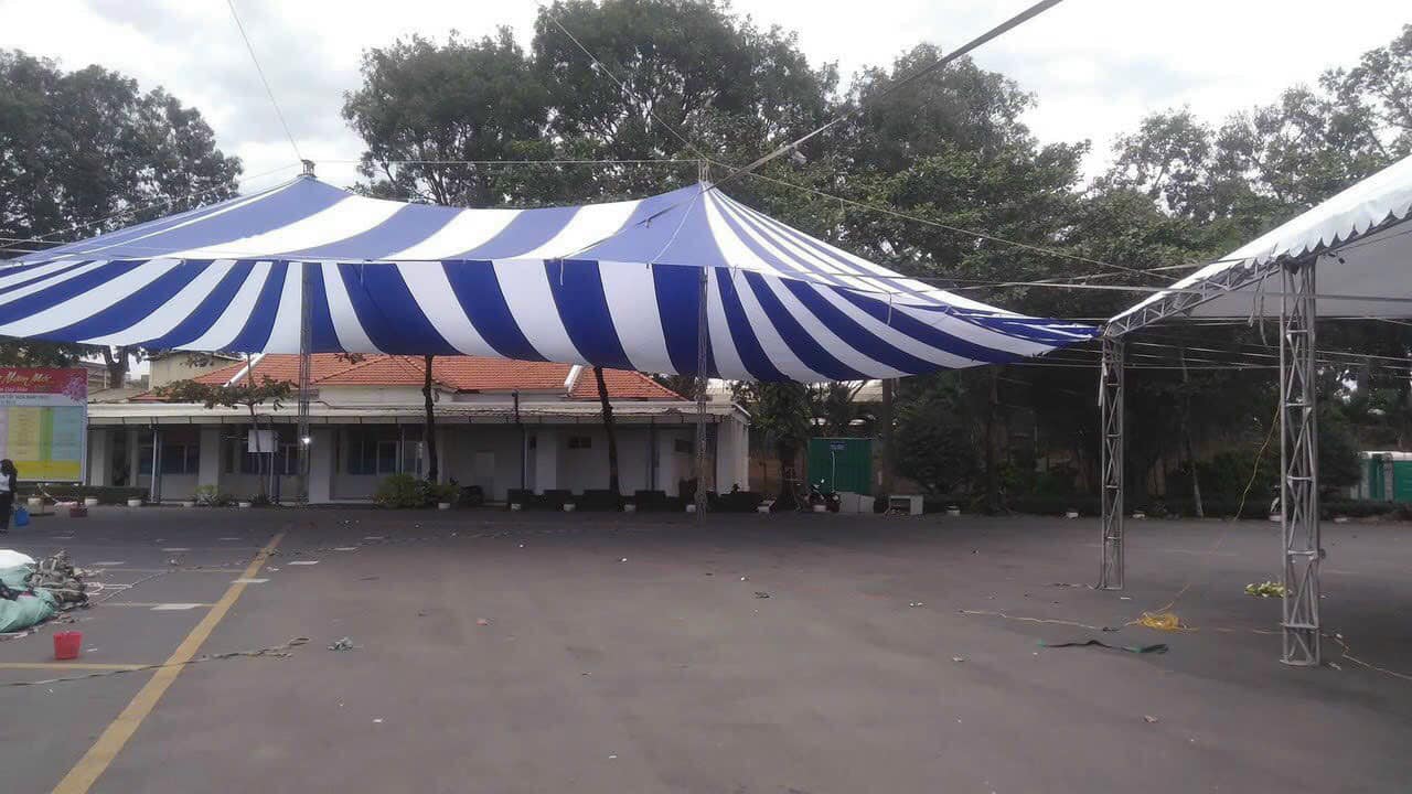 Dù elip che sự kiện sân trường ở Quảng Trị