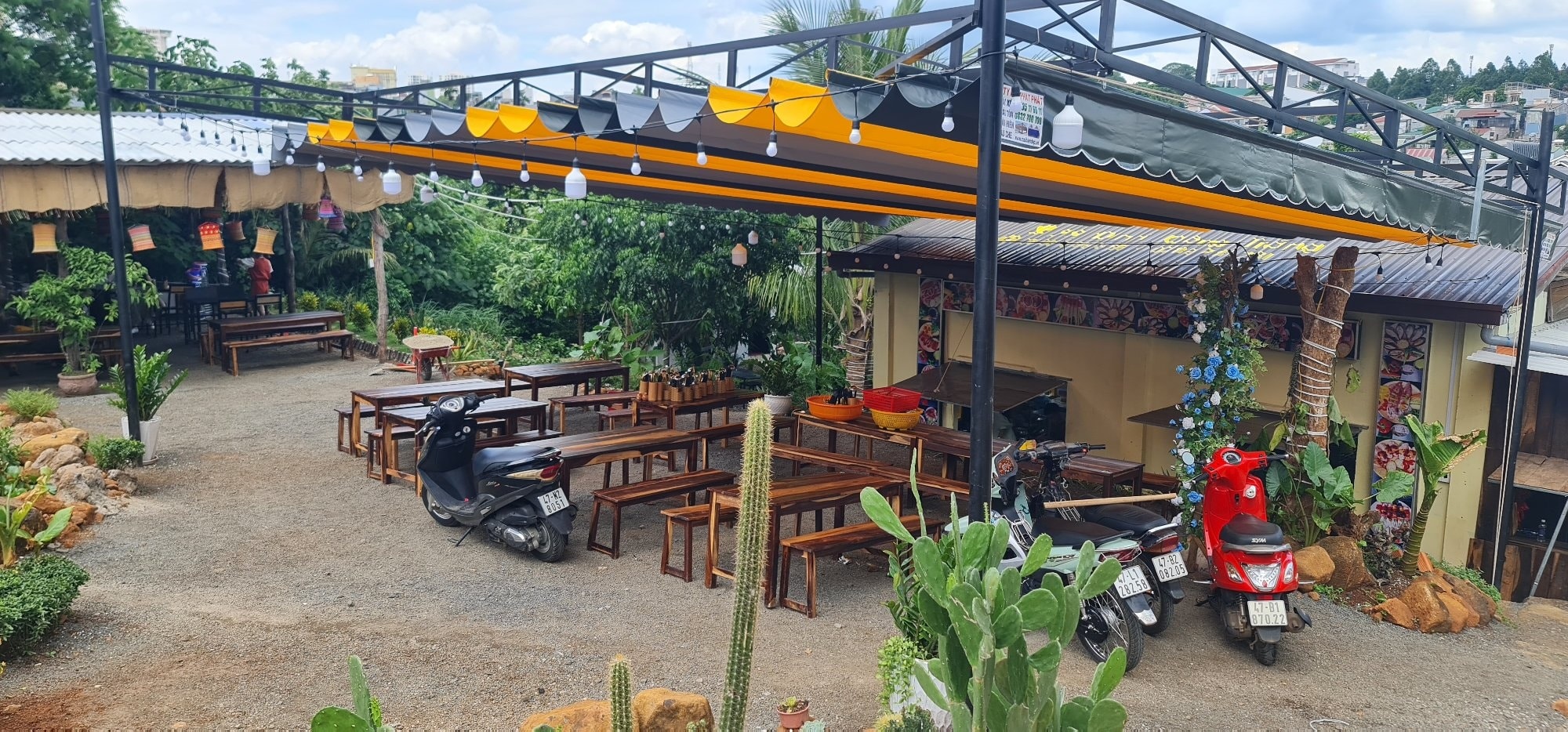 Mái xếp di động nhà hàng ở TPHCM